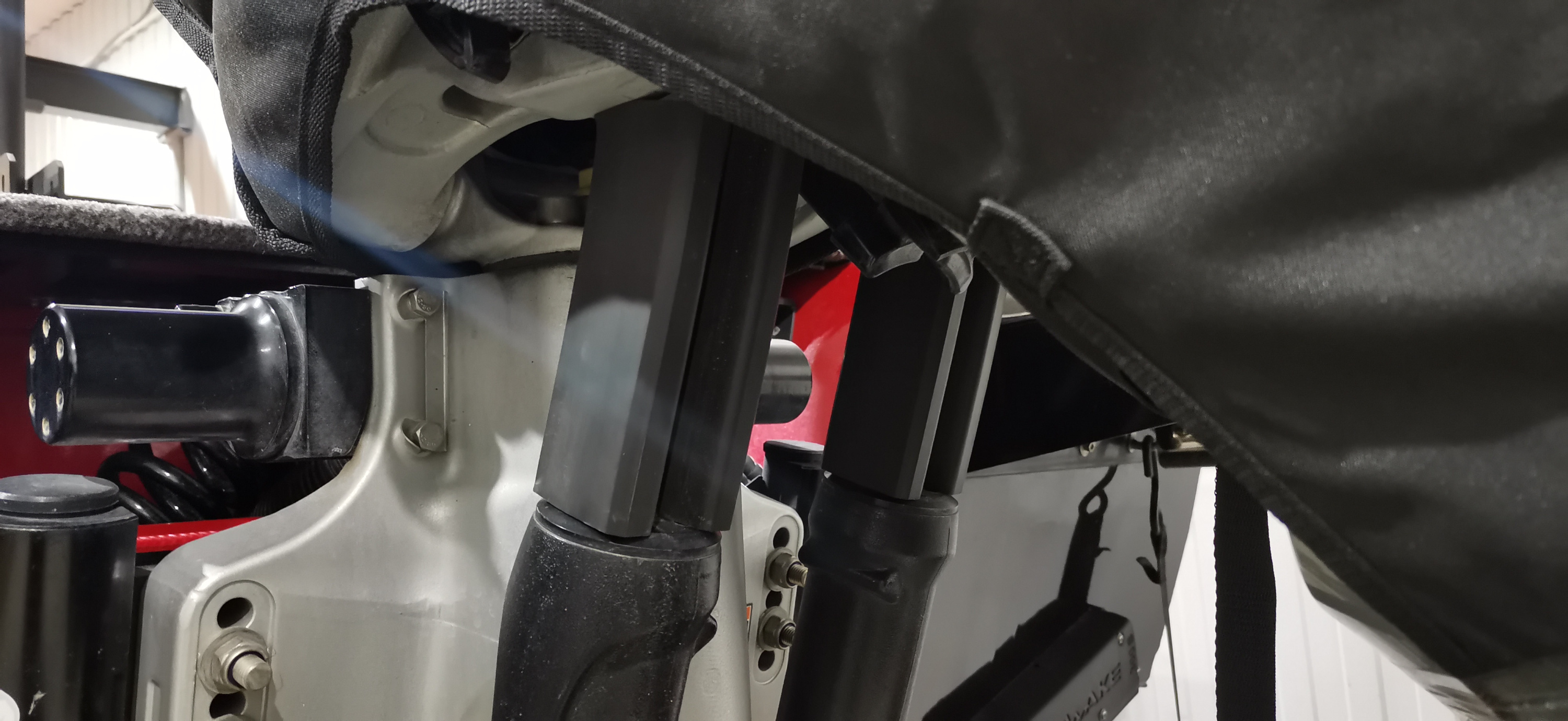 Транспортировочный упор для подвесного двигателя Trim Stick Riverforce