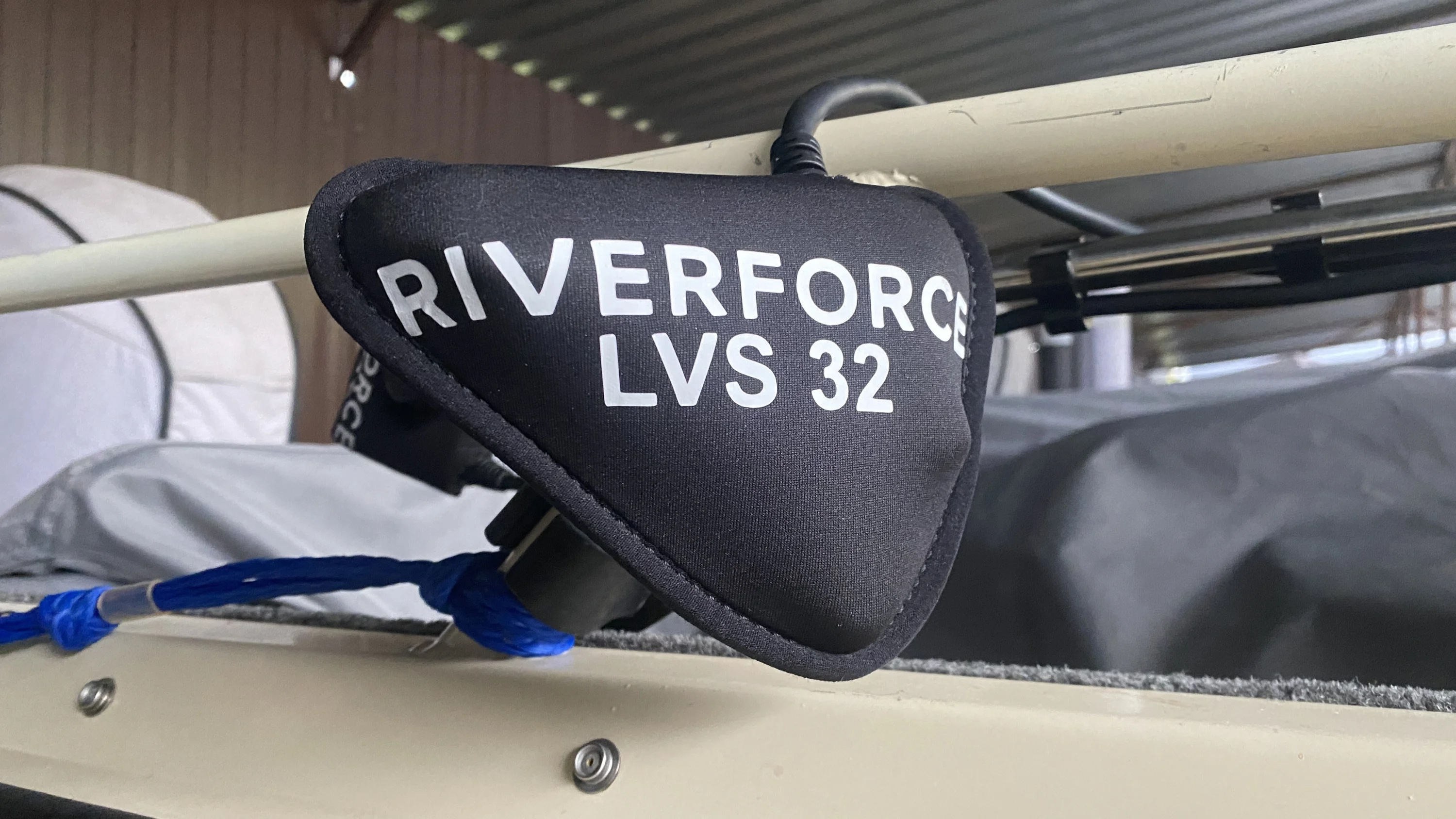 Защитный неопреновый чехол для датчика Garmin LVS 32 Riverforce_3