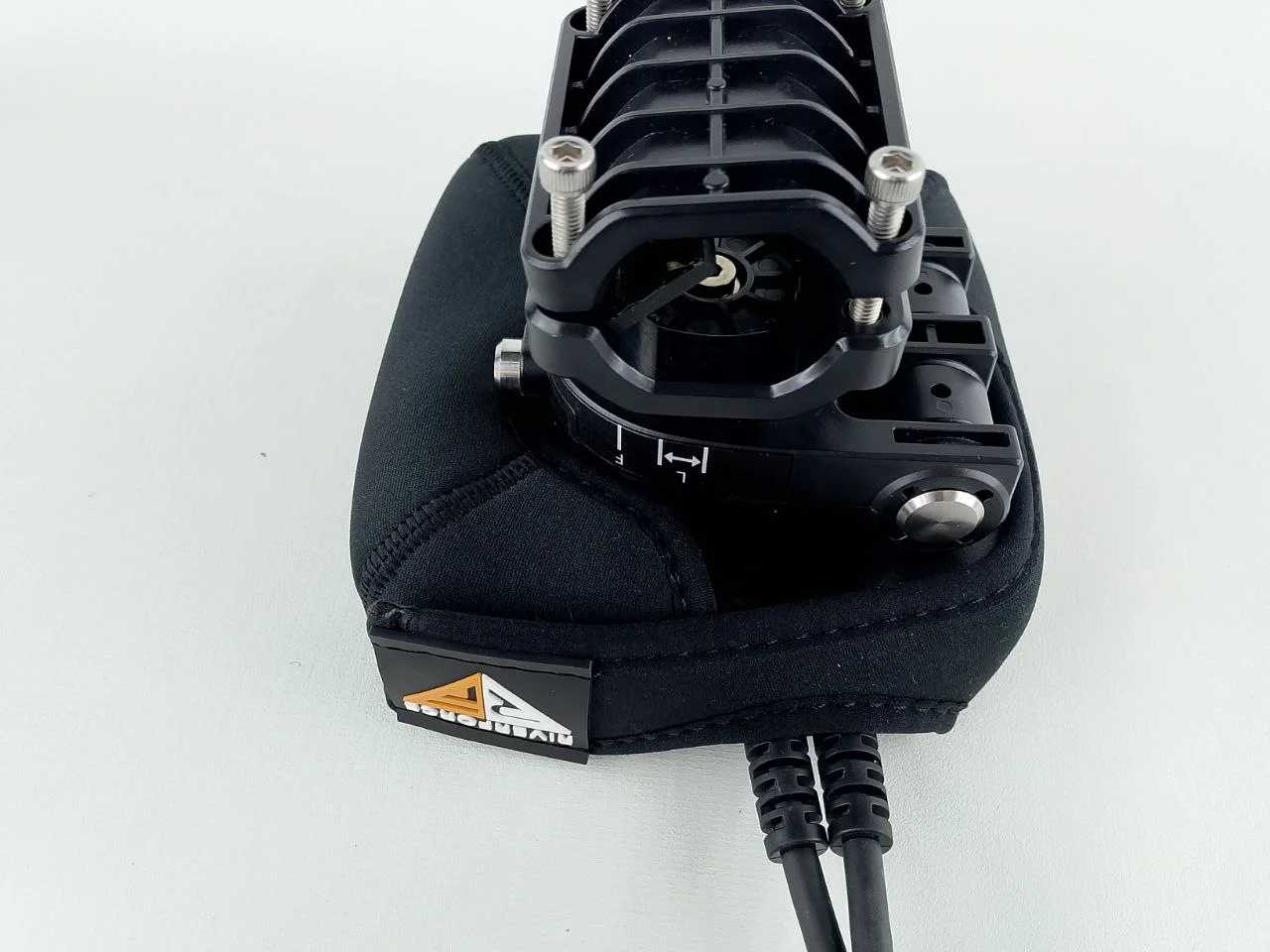 Защитный неопреновый чехол для датчика Humminbird MegaLive 2 Riverforce_6