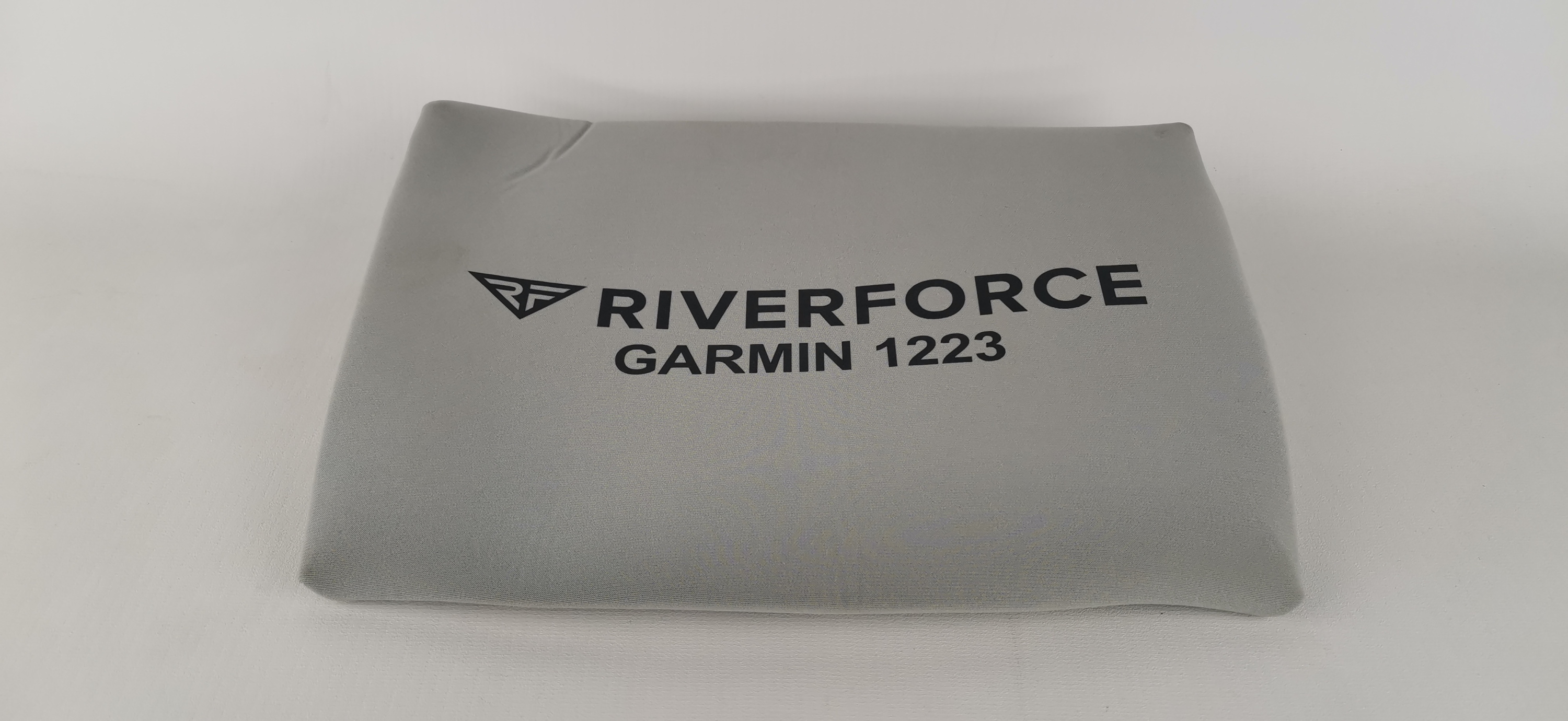 Чехол-для_Garmin_1223_silver-2