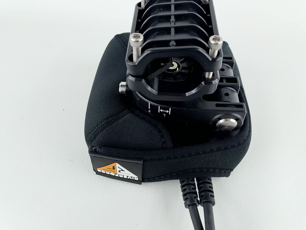 Защитный неопреновый чехол для датчика Humminbird MegaLive 2 Riverforce_6