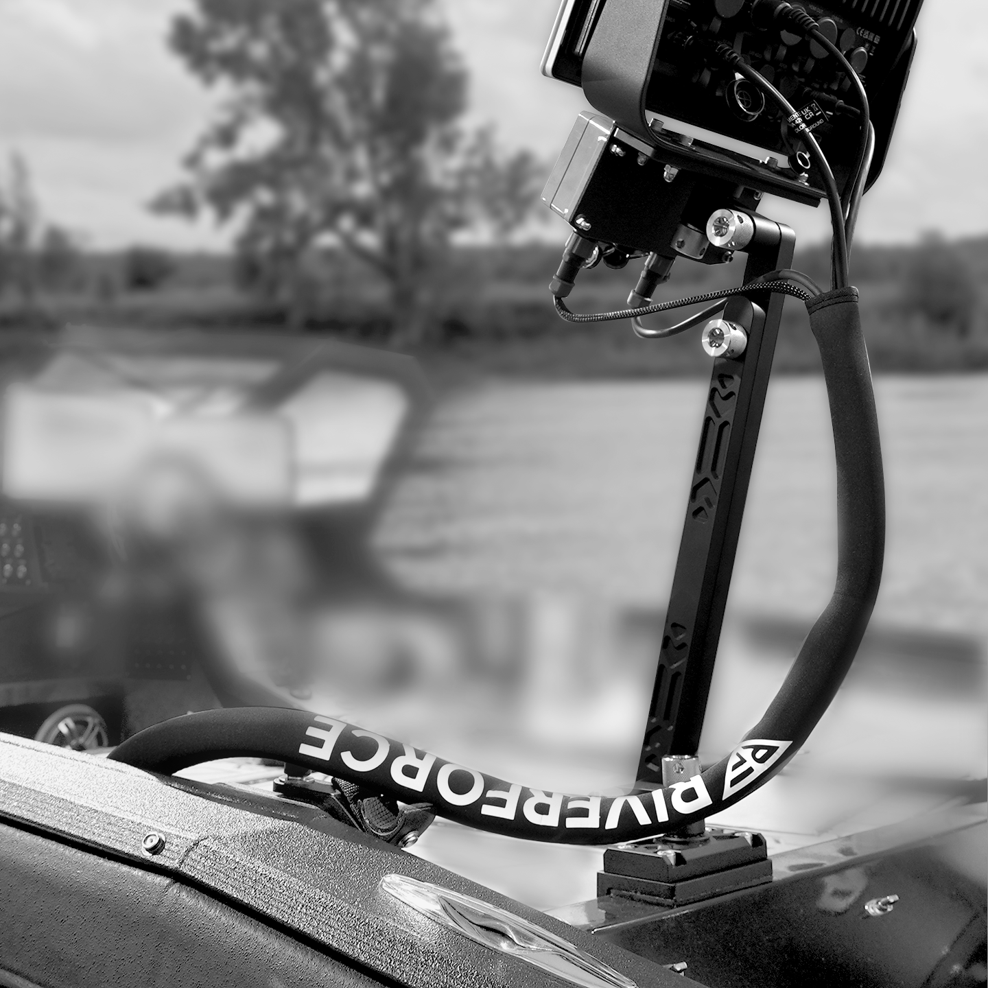 RFC-CableCase-OnBoard-02-BW