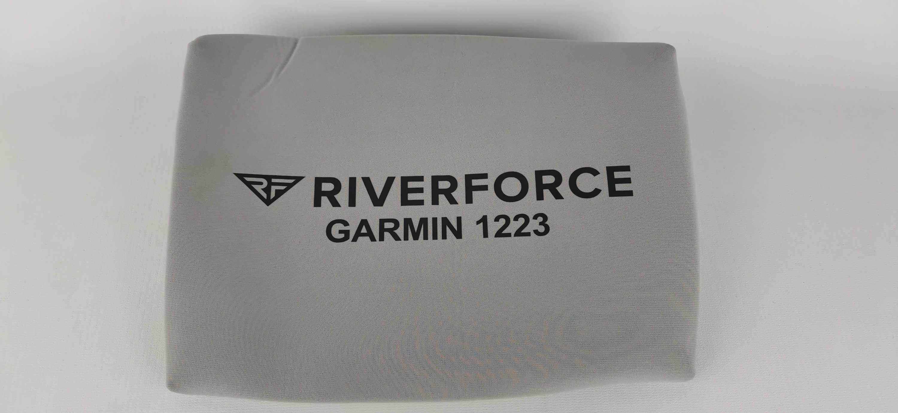 Чехол-для_Garmin_1223_silver-1