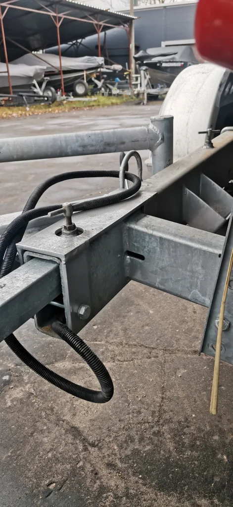 Силовой выносной кронштейн для притяжной стропы на раму прицепа 60x120мм Riverforce