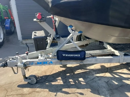 Чехол для гидравлического насоса, ПОЛИЭСТЕР 600 D PU 1000 Черный Riverforce_4