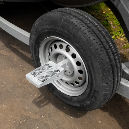 Лестница для прицепа ступень на запасное колесо Boat step ONE (03)